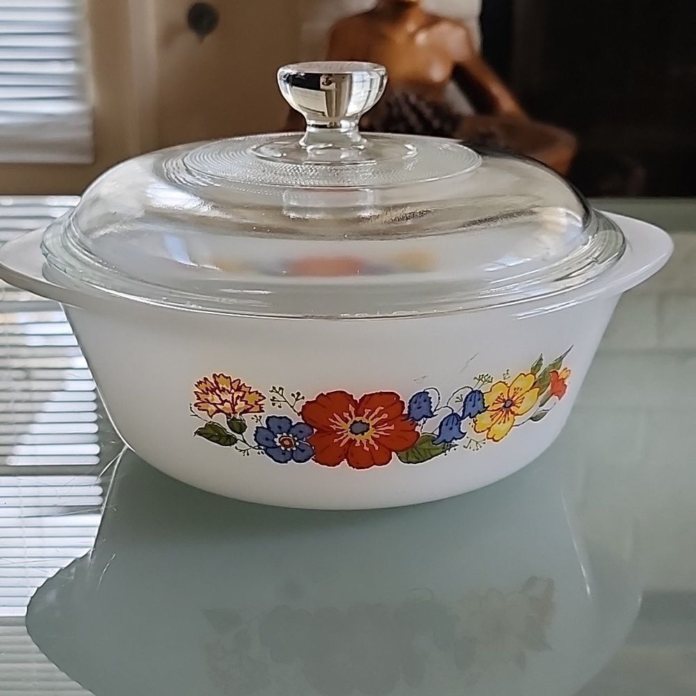 Vintage Glasbake "Wildflowers" Milkglass MCM Baking Dish With Lid‎